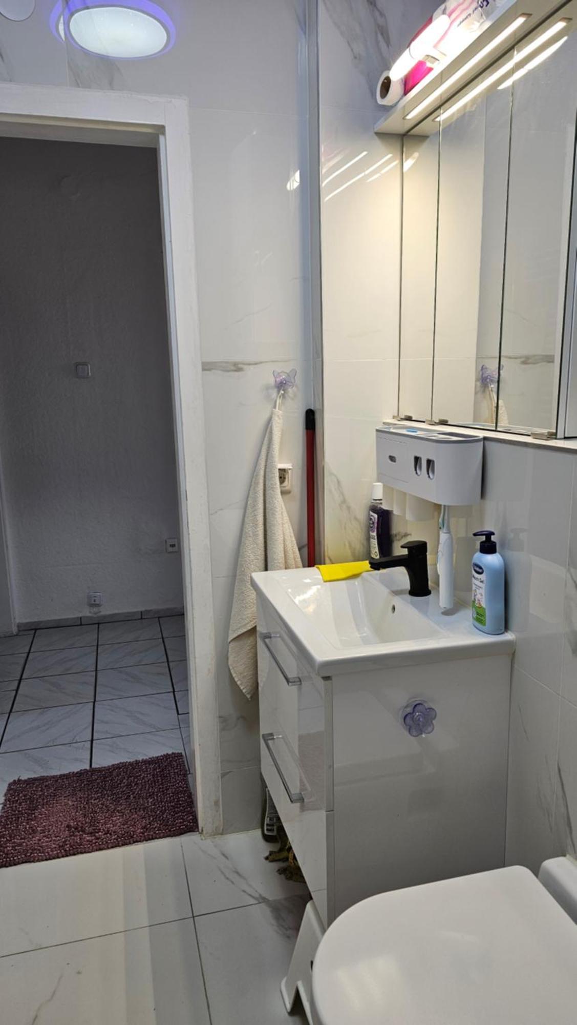 Zimmer In Bilk-Zentrum Duesseldorf Extérieur photo